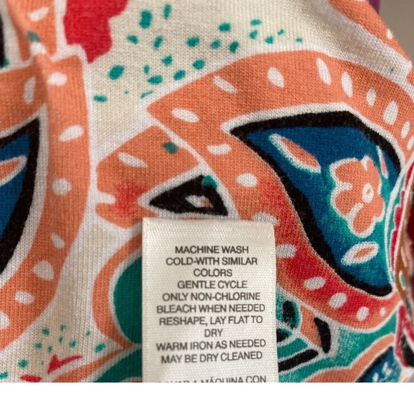 Chico's Paisley Floral Jersey Stretch Swing Rounded Hem Tunic Blouse Size 1 US M - Picture 4 of 9